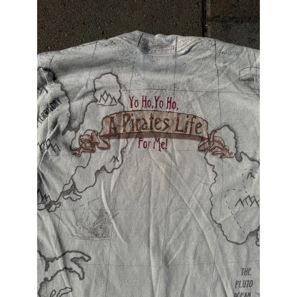 Vintage AOP Mickey Mouse Pirates of the Caribbean Disney World Sz Medium - Picture 6 of 8